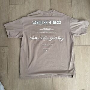 Vanquish Fitness Mens size small shirt